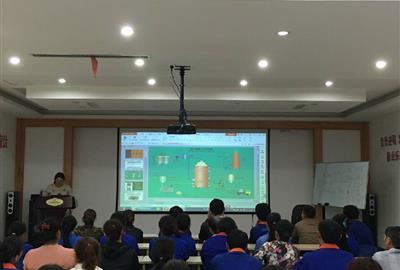 德創(chuàng)環(huán)保裝備制造事業(yè)部組織噴淋管產(chǎn)品培訓